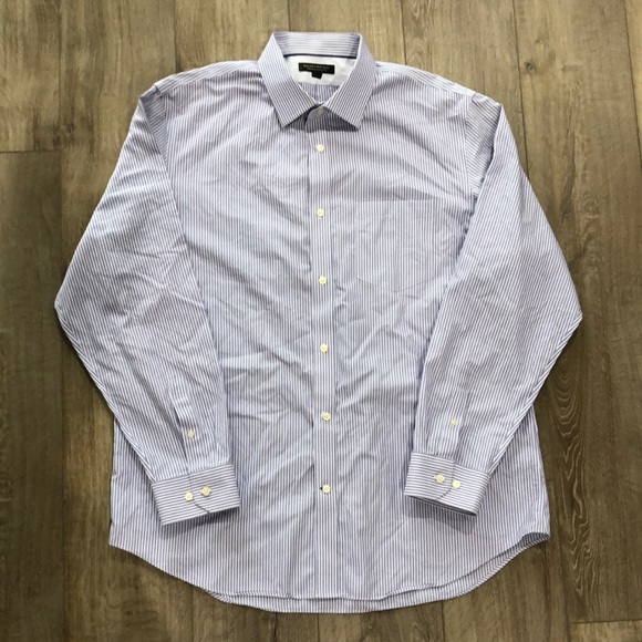 Banana Republic Other - Like new! - BANANA REPUBLiC Non-Iron Classic Fit 100% Cotton Button Down Shirt